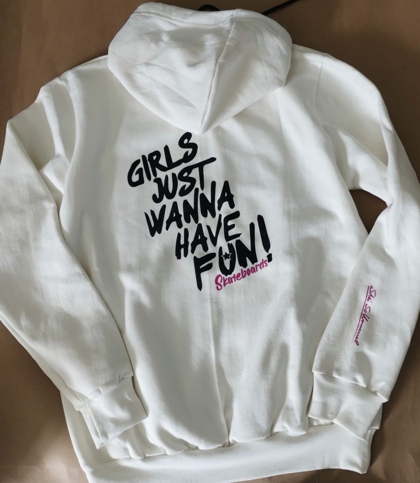 Buzo Girls Just Wanna Have Fun